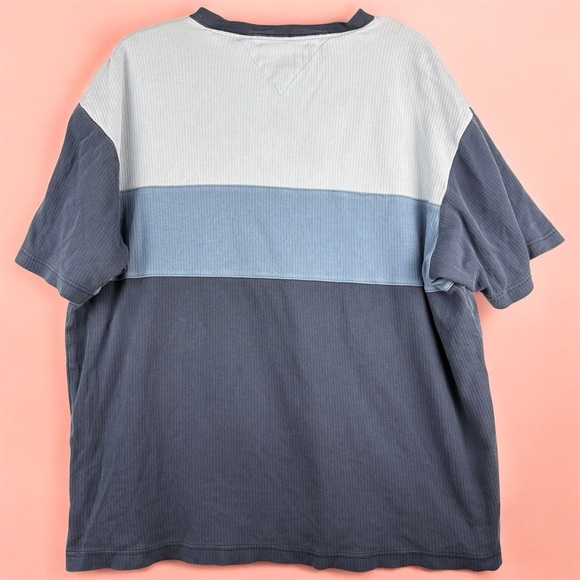 Vintage Tommy Hilfiger Men's Blue and Gray Colorblock Shirt Zip V Neck XL 90s - Picture 2 of 10